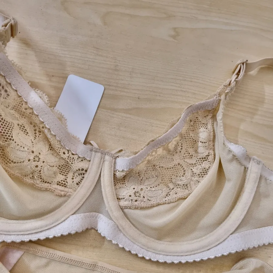 ست سوتین و شورت فنر دار