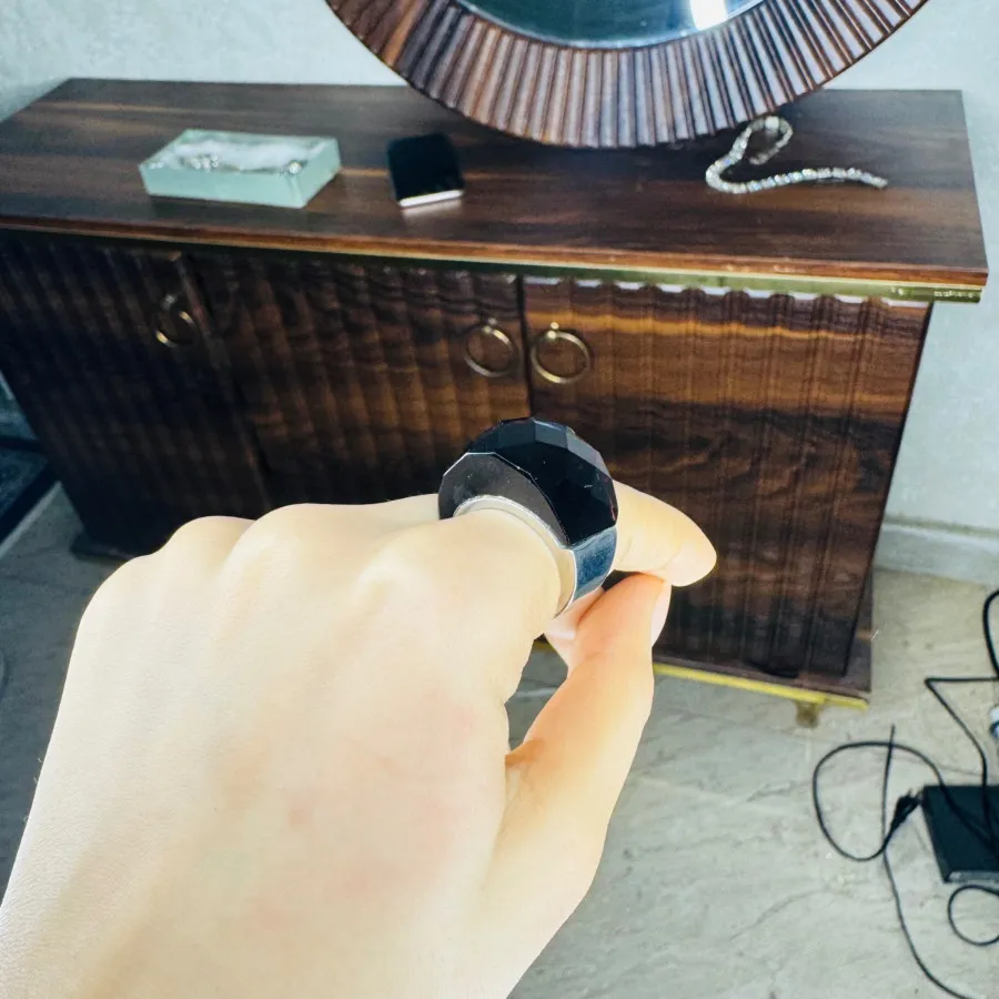 انگشتر زنانه با سنگ بنفش