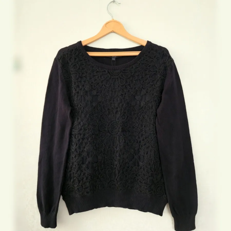 بافت مشکی گل برجسته