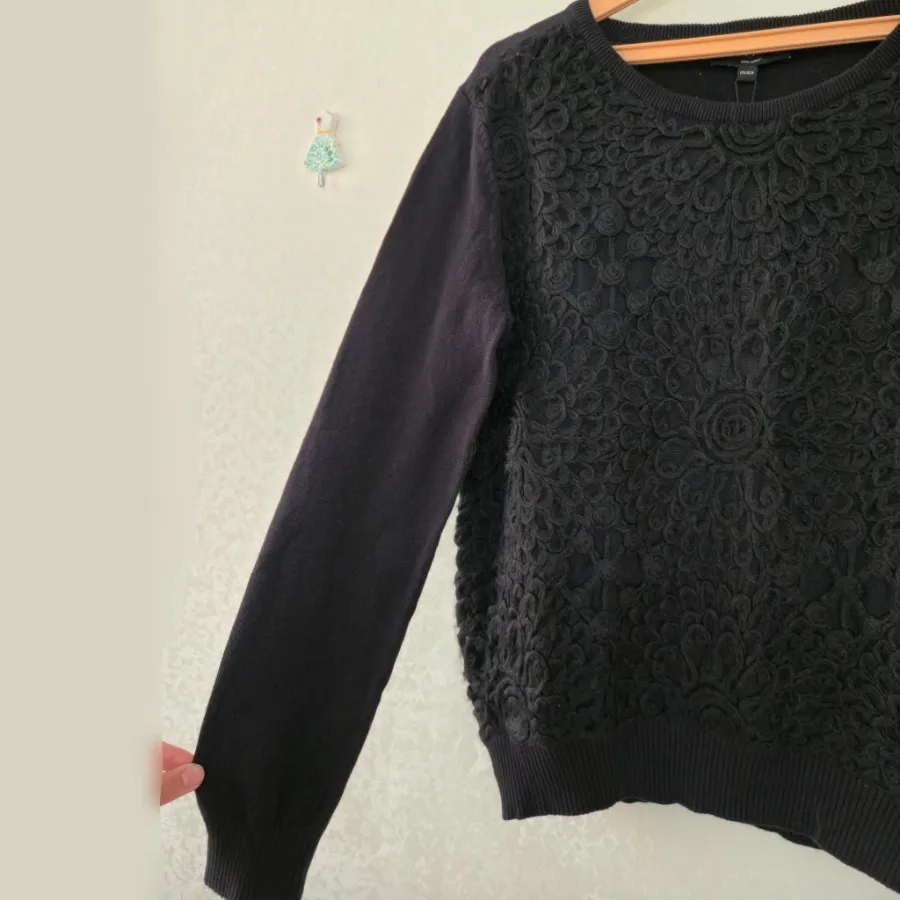 بافت مشکی گل برجسته