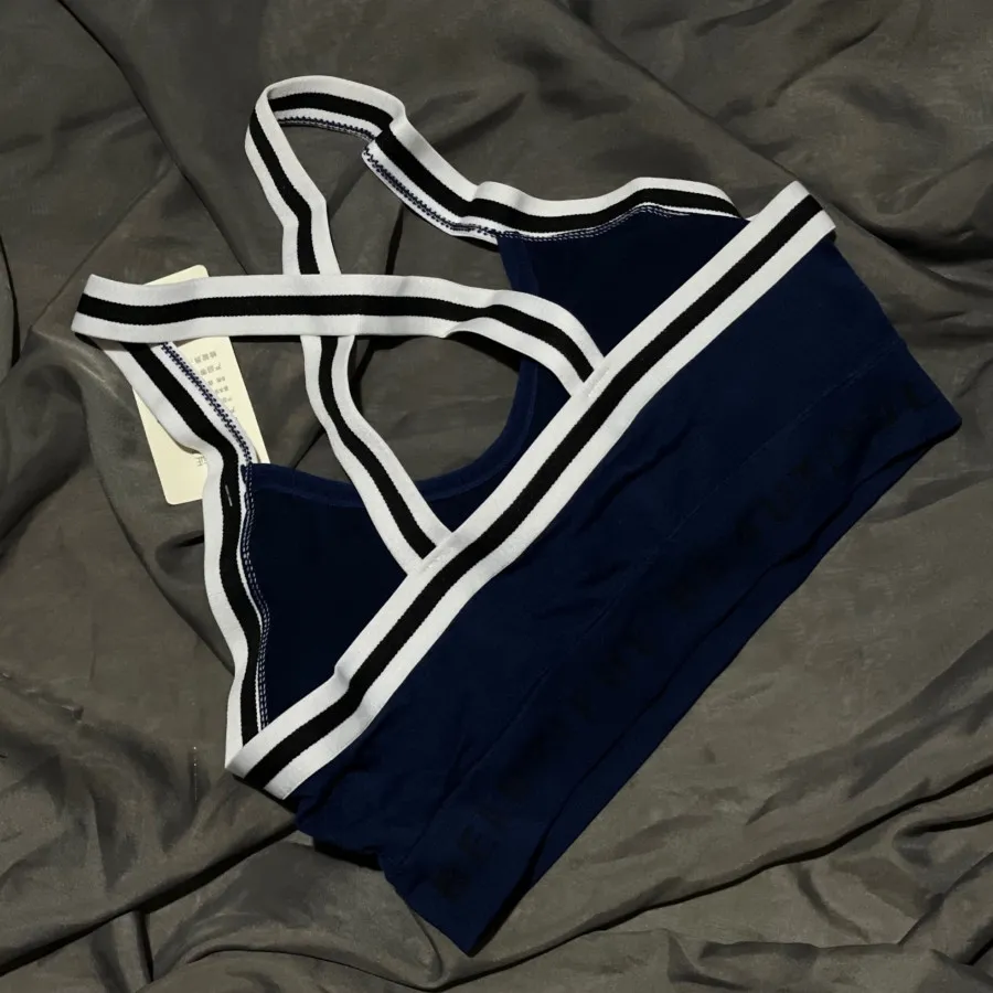 نیم تنه ورزشی