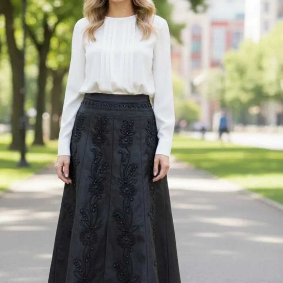 دامن سنگدوزی