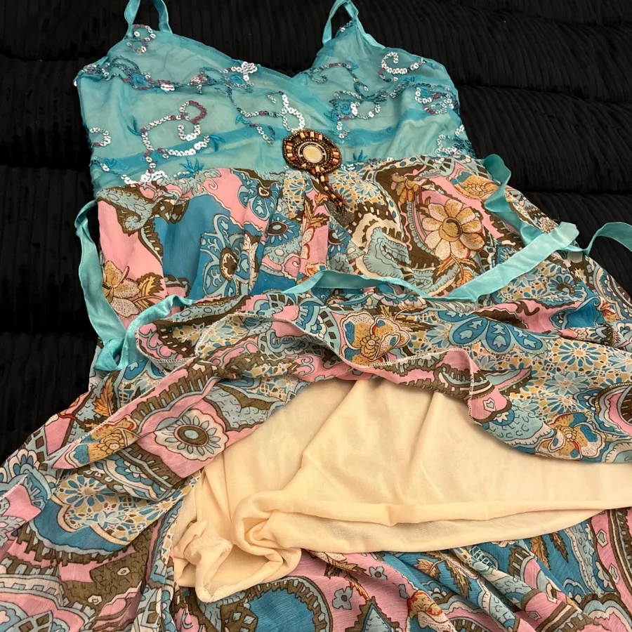 پیراهن حریر چاک دار