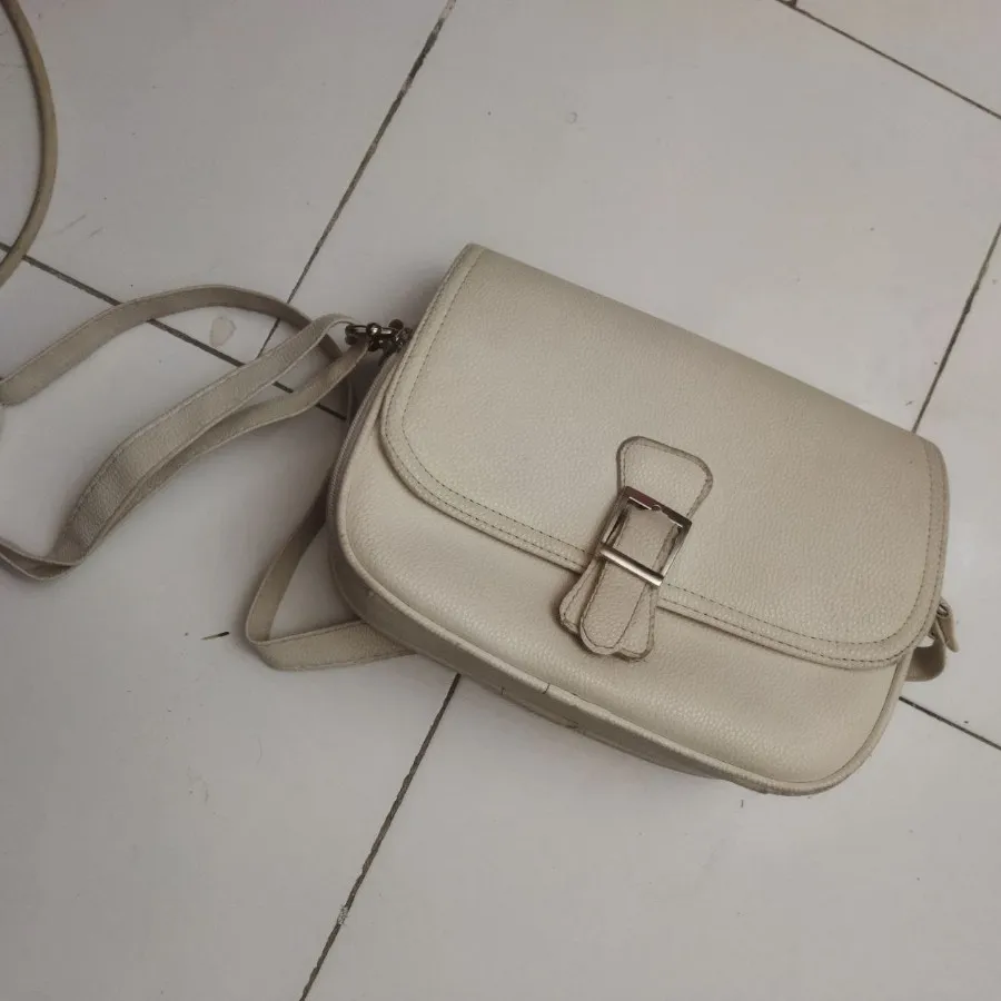 کیف رو دوشی سفید