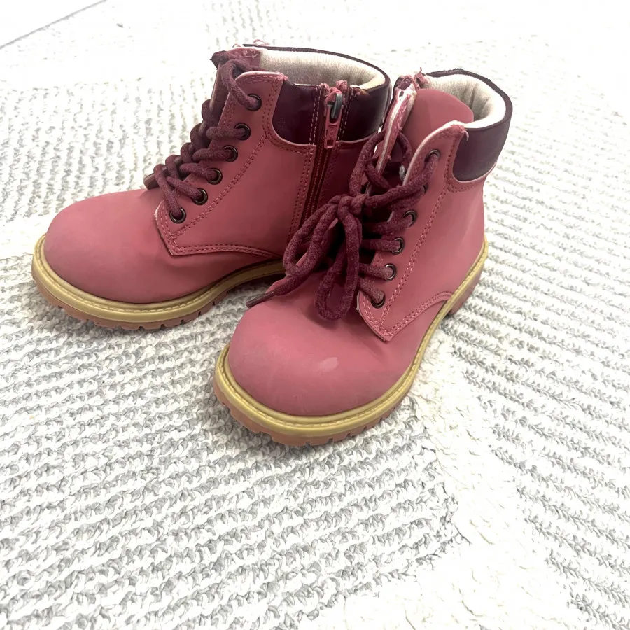 نیم بوت برند السی وایکیکی