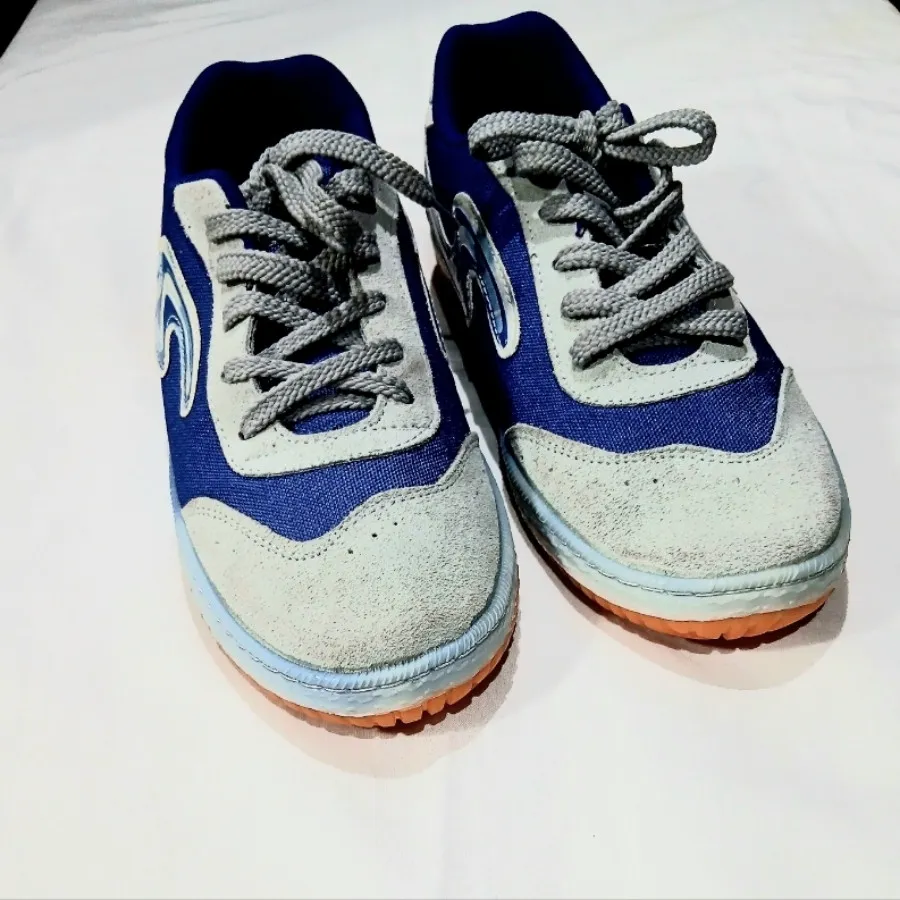 کفش کتانی سایز 42