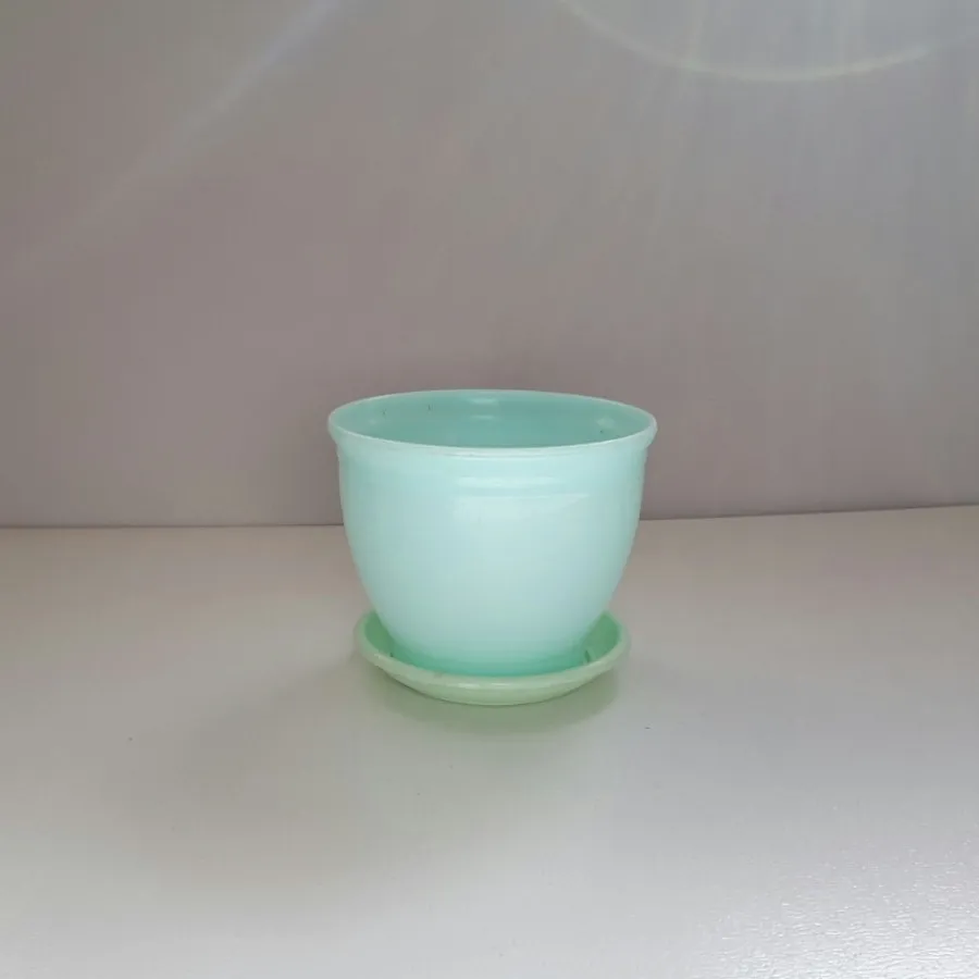 گلدانهای پلاستیکی کوچک