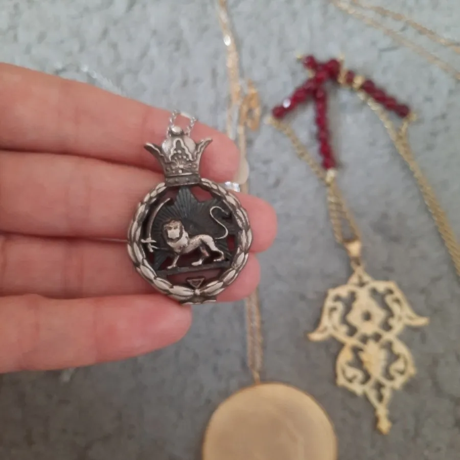 گردنبند دستساز