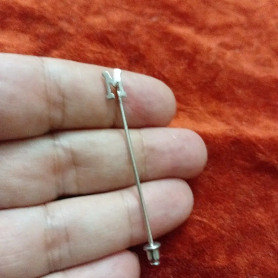 سنجاق سینه قدیمی