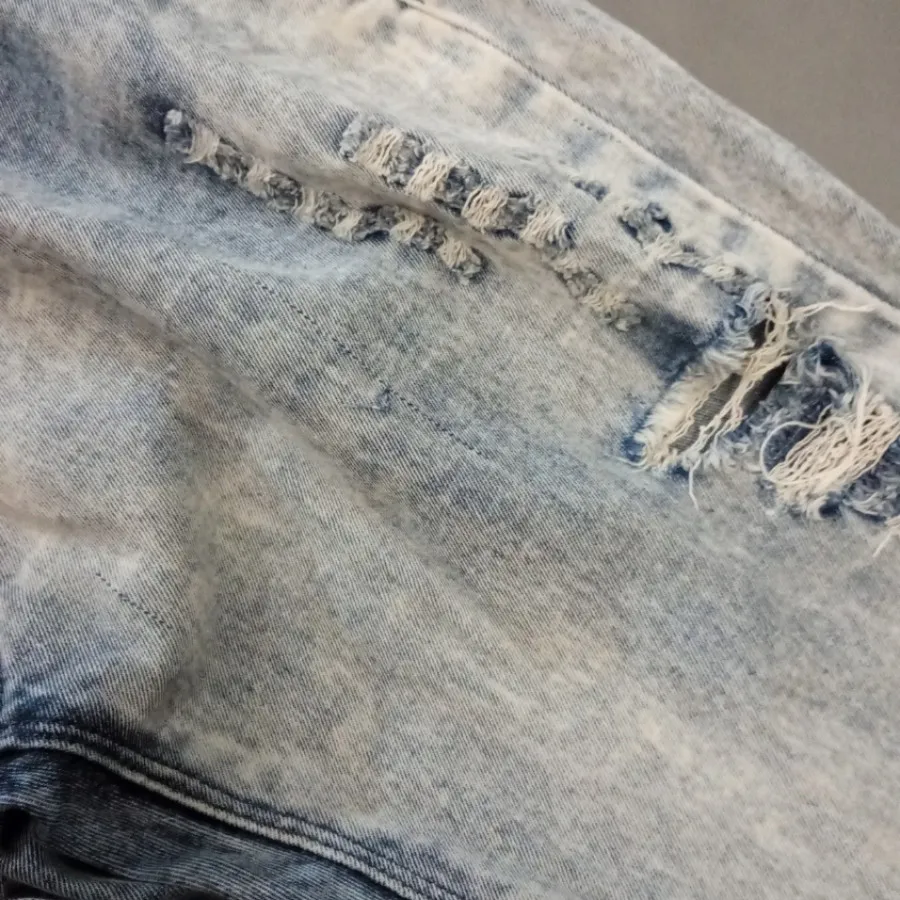 شلوار جین زنانه