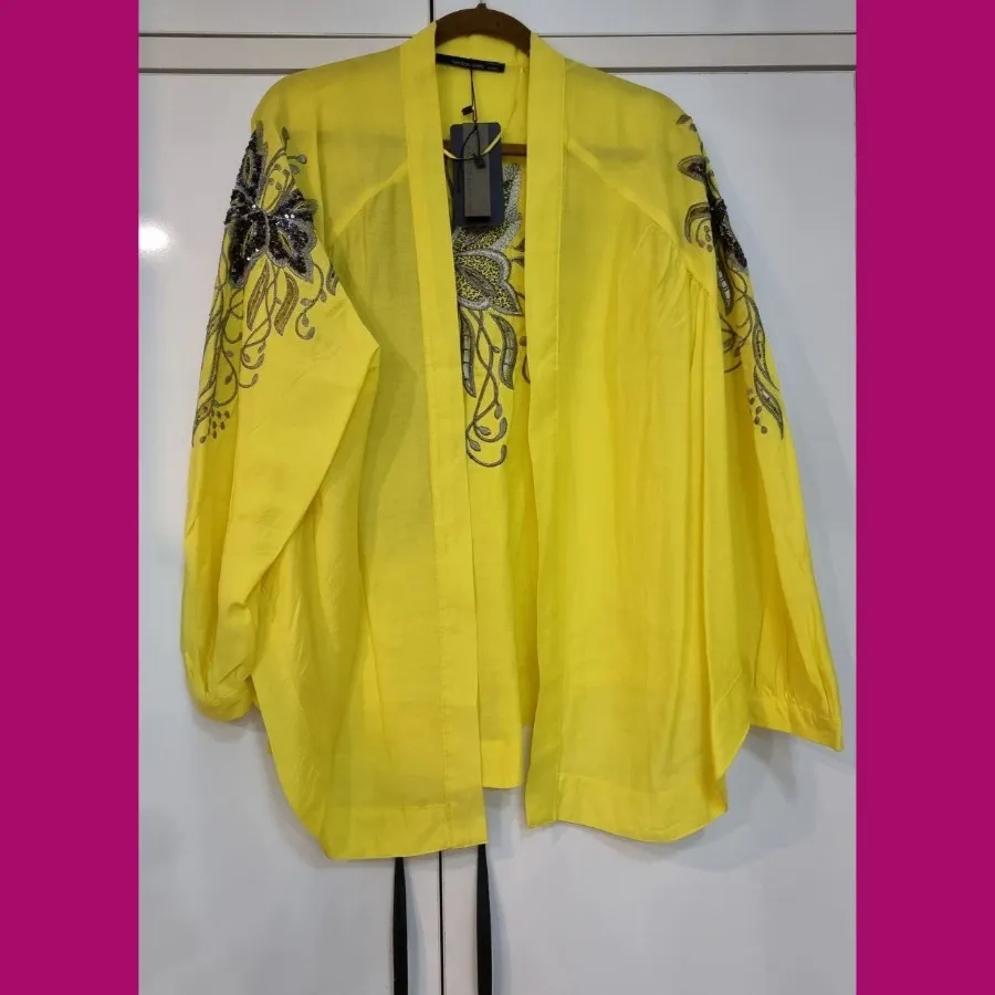 بلوز آستین دار جلوباز ترک