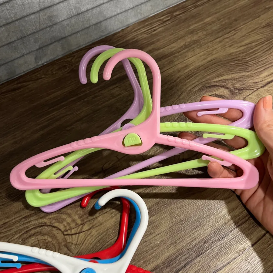 آویز برند مادرکر