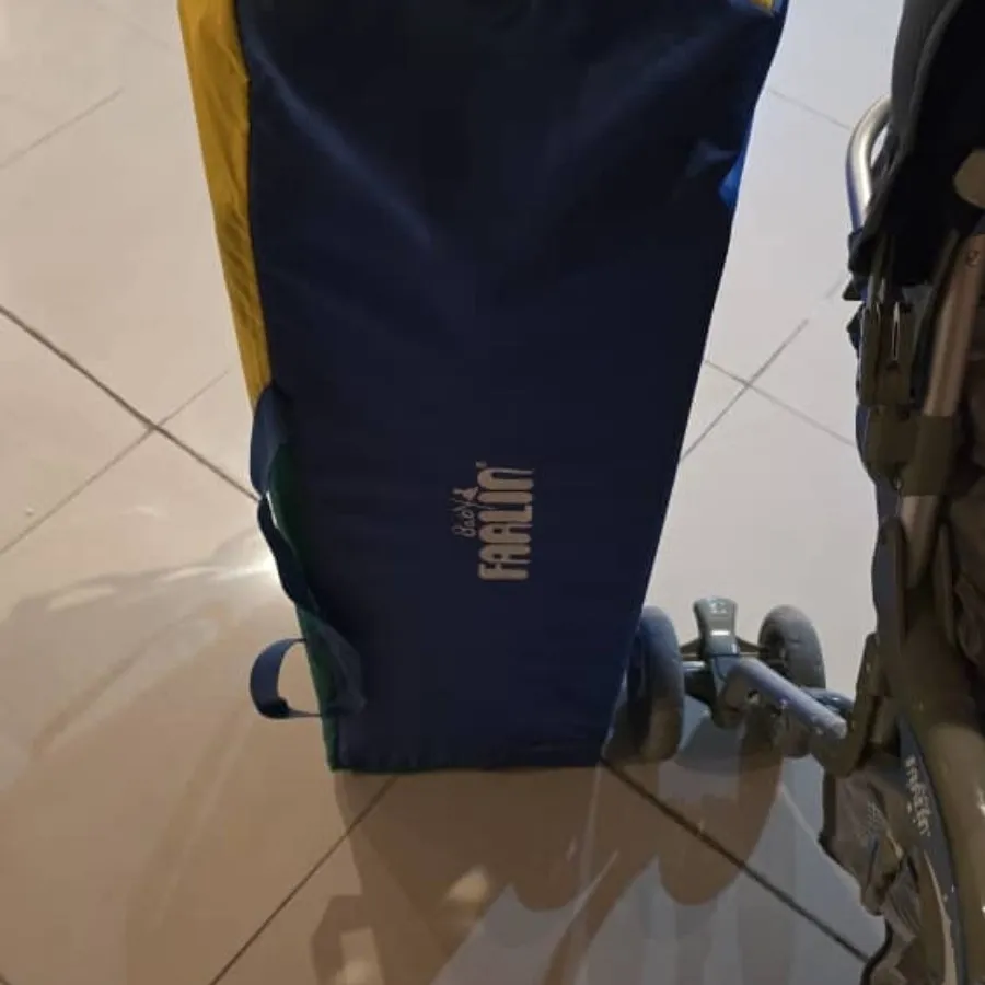 کریر و کالسکه و تخت کنار