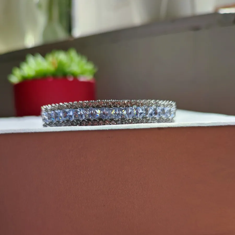 دستبند بنگل رنگ ثابت