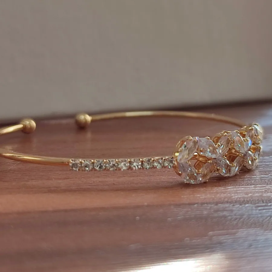 دستبند بنگل رنگ ثابت