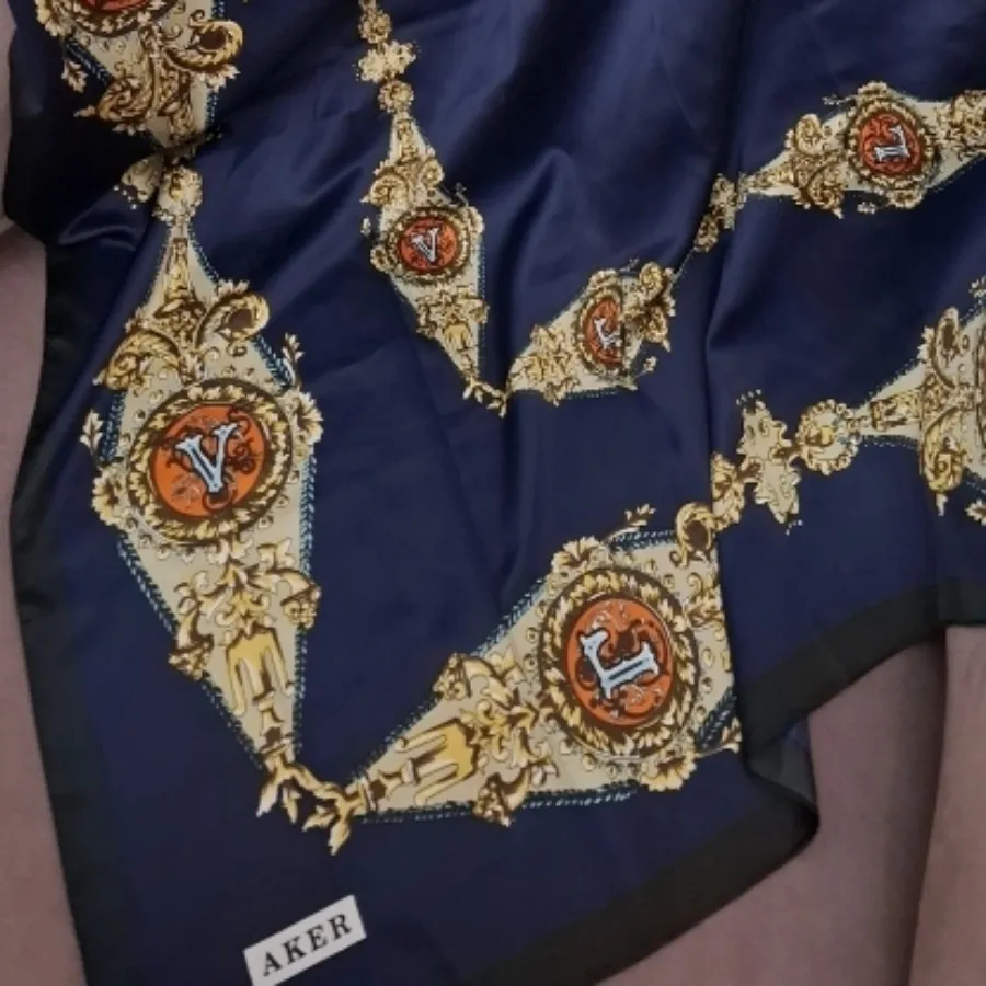 روسری زنانه