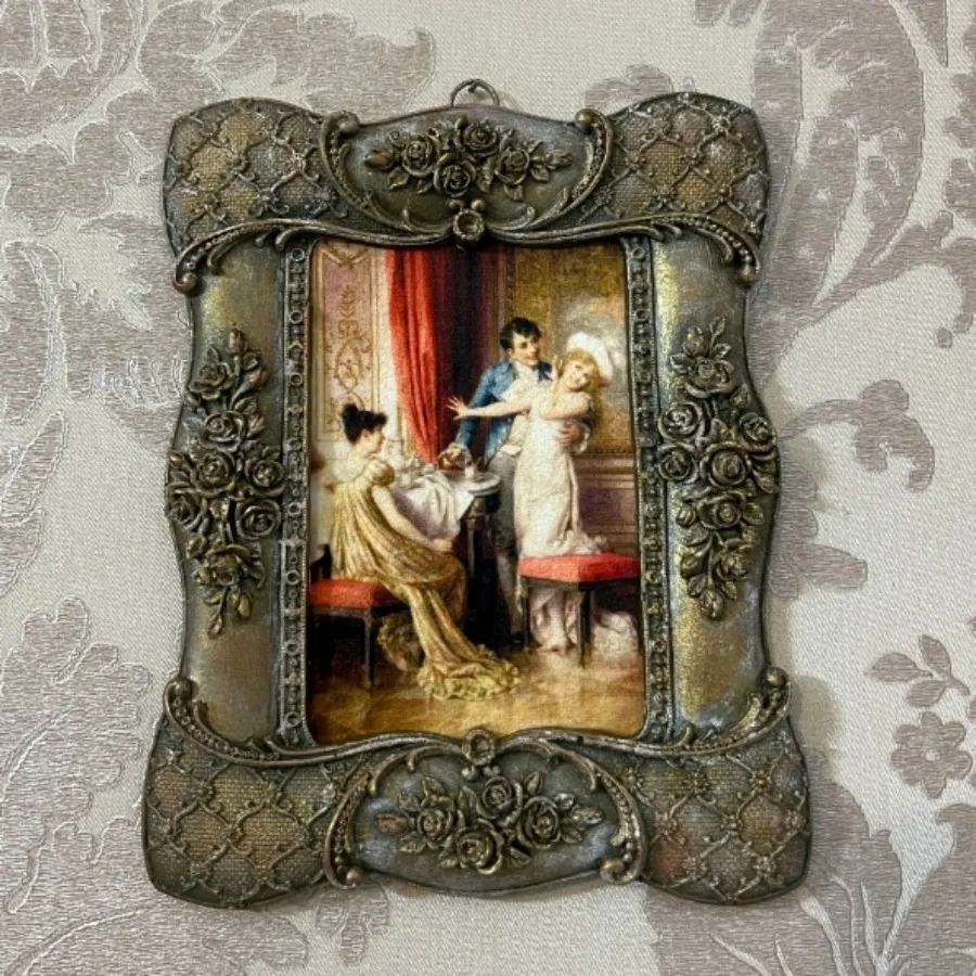 قاب پلی استر و طرح مخمل