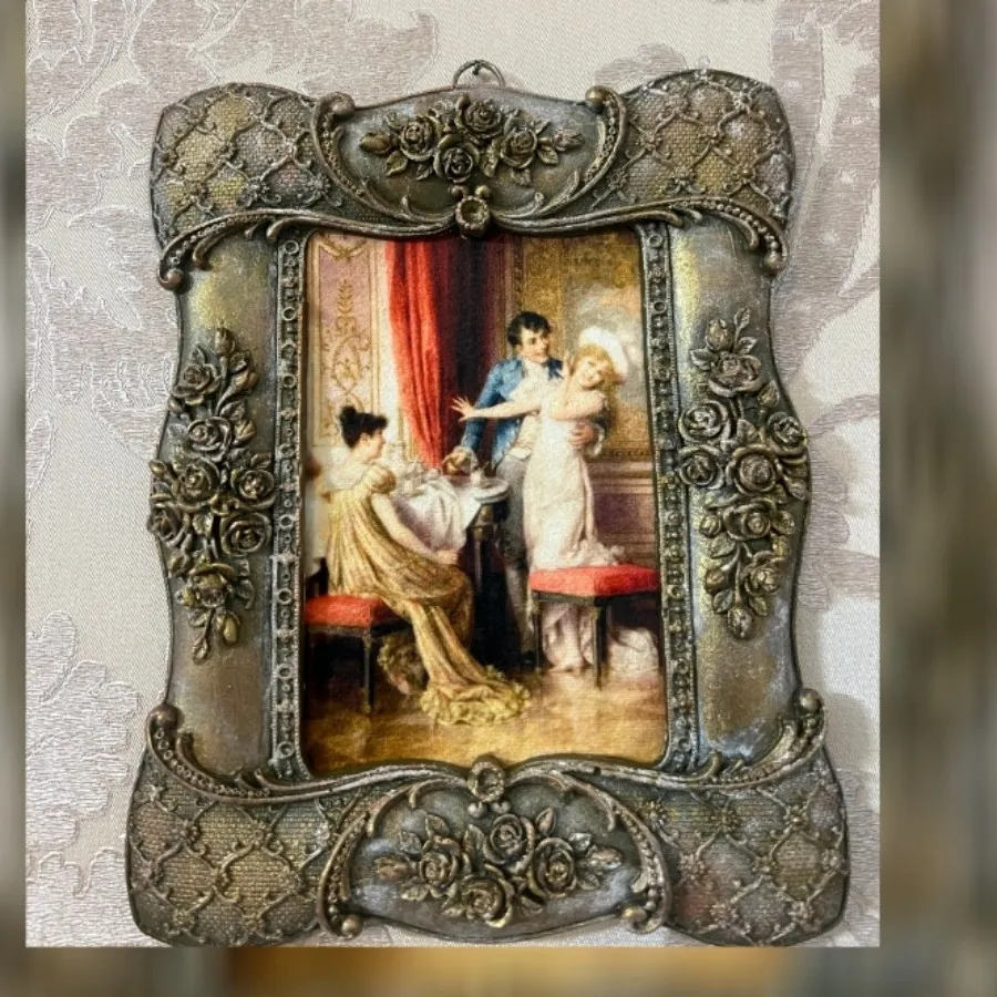 قاب پلی استر و طرح مخمل