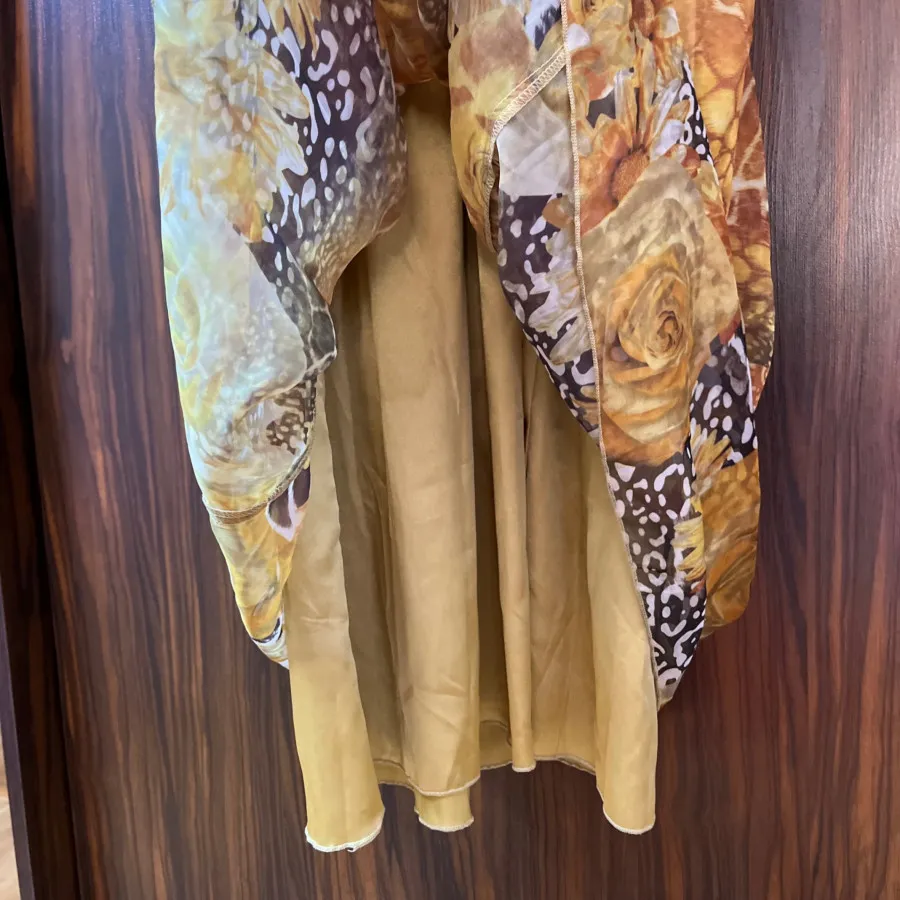 پیراهن طلایی