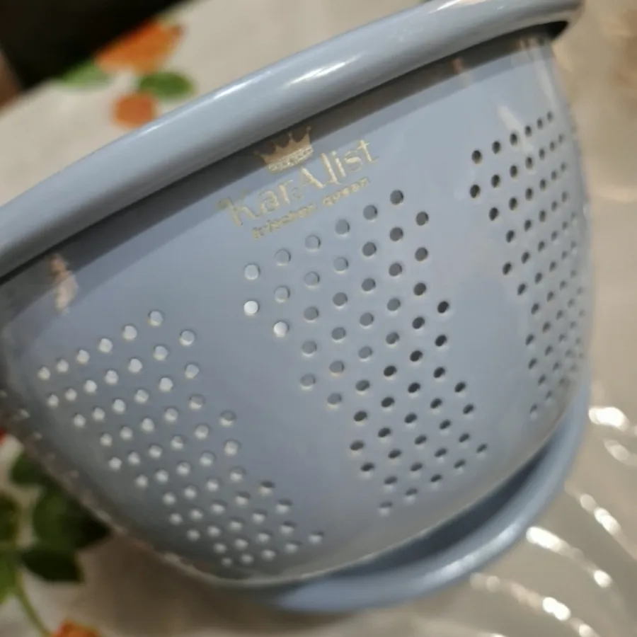 آبکش و کاسه