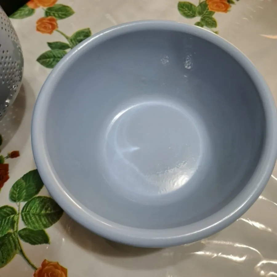 آبکش و کاسه