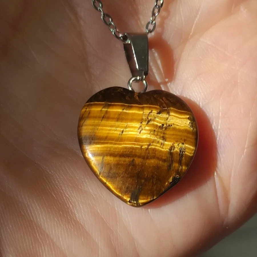 گردنبندقلب سنگی بسیارزیبا