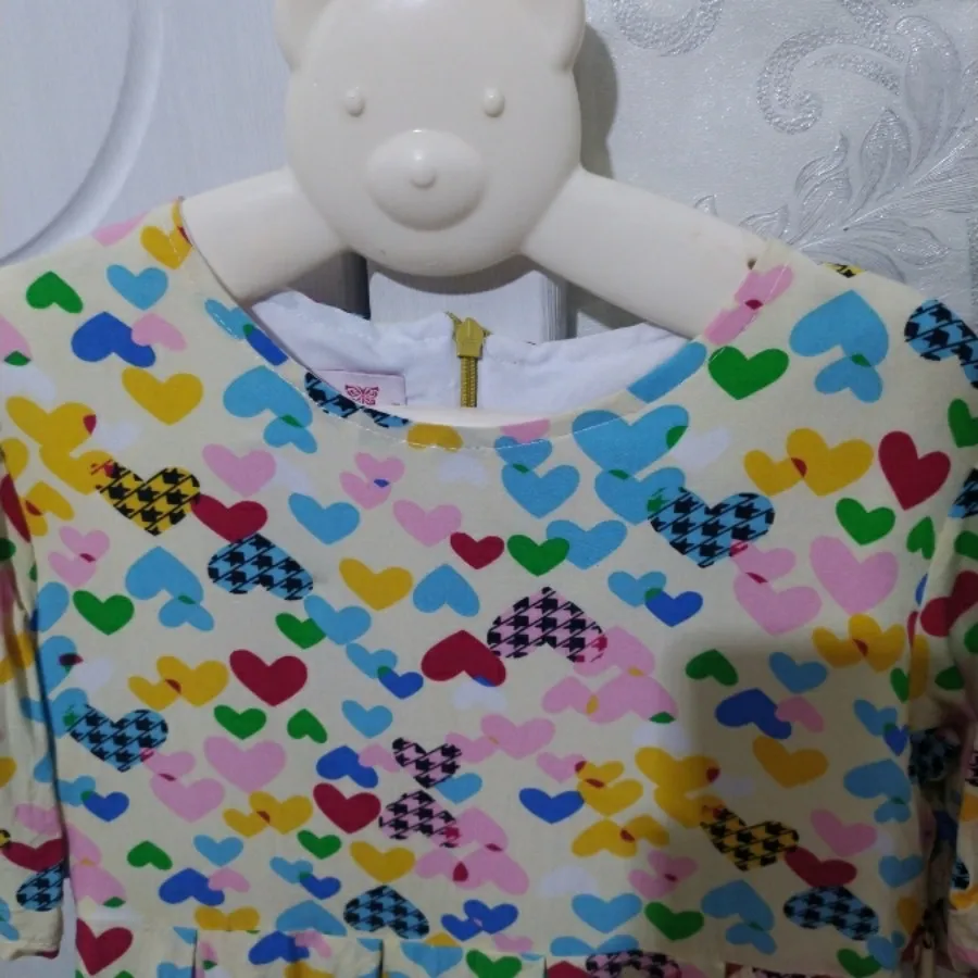 پیراهن دخترانه