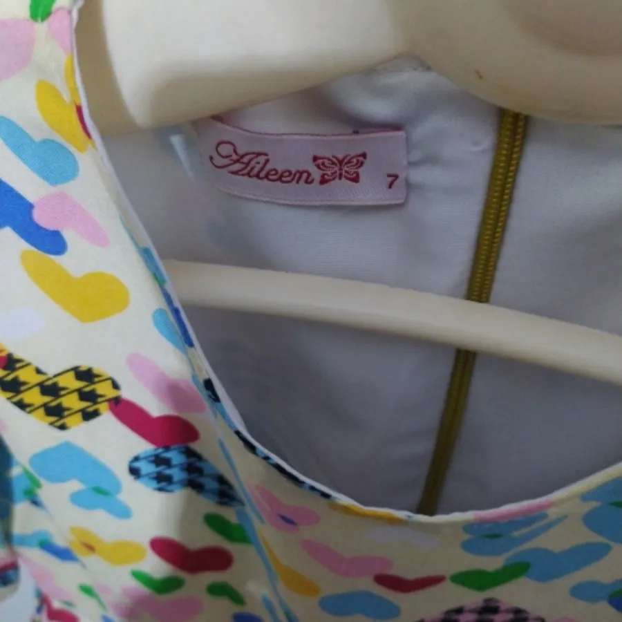 پیراهن دخترانه