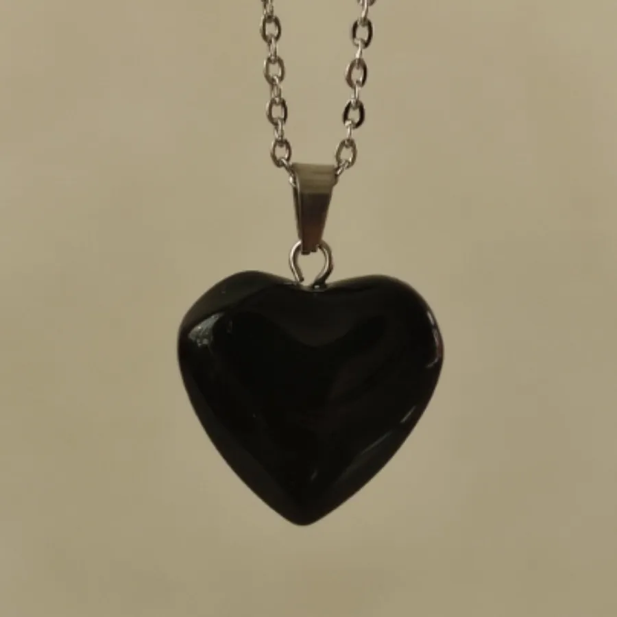 گردنبند قلب سنگی مشکی