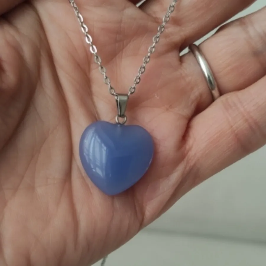 گردنبند زیبای قلب سنگی