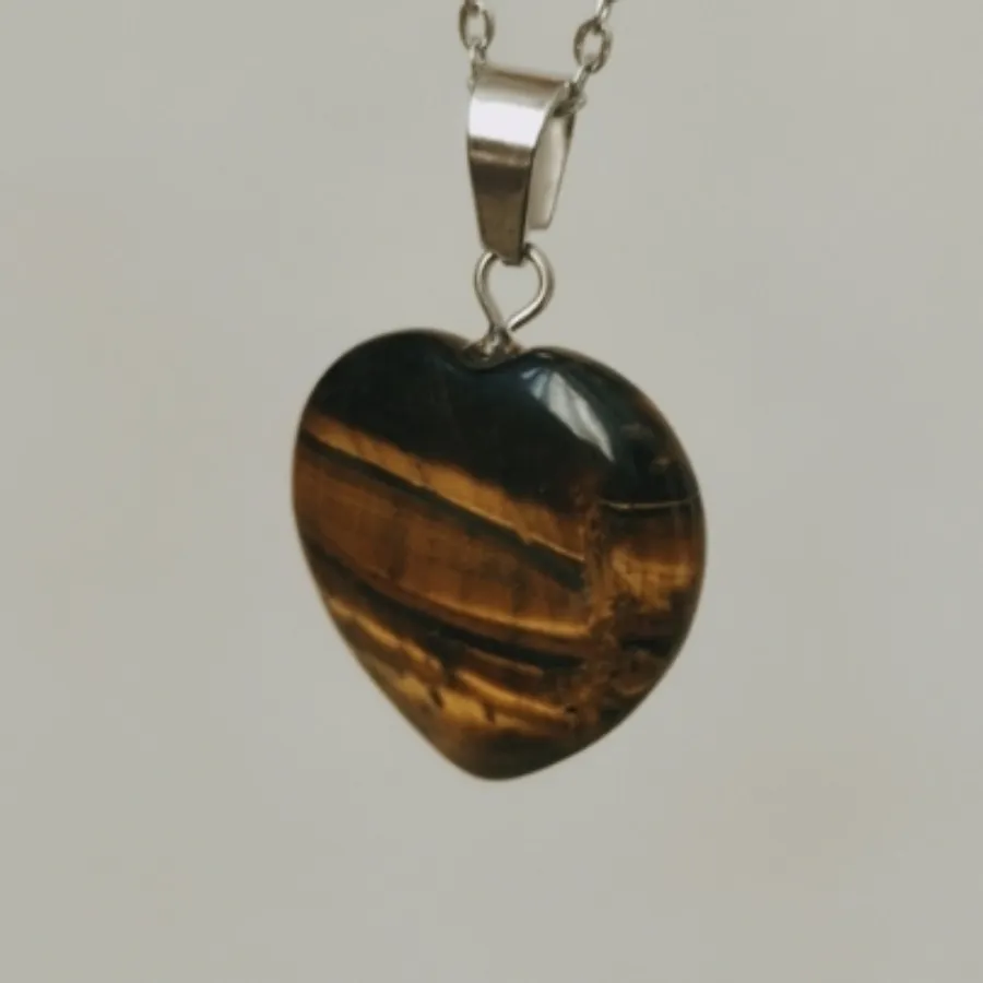 گردنبند زیبای قلب سنگی