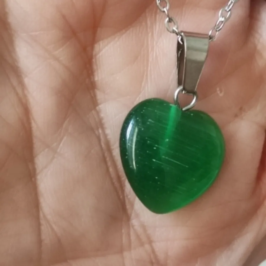 گردنبند زیبای قلب سبز