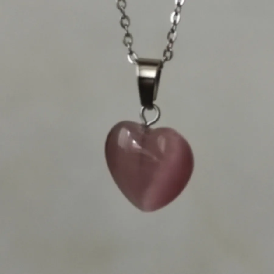 گردنبند زیبای قلب سنگی