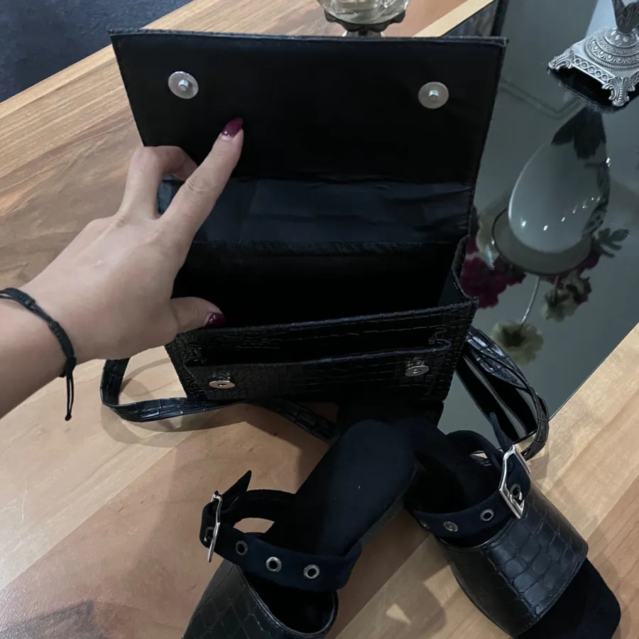 ست صندل و‌کیف