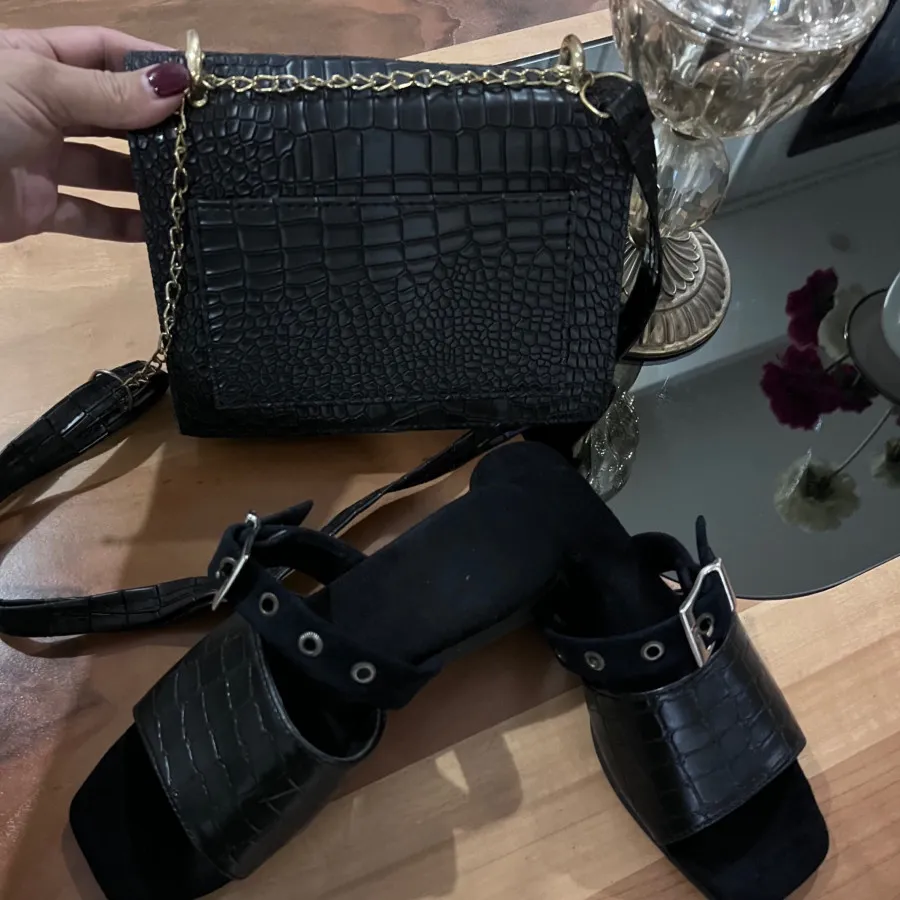 ست صندل و‌کیف