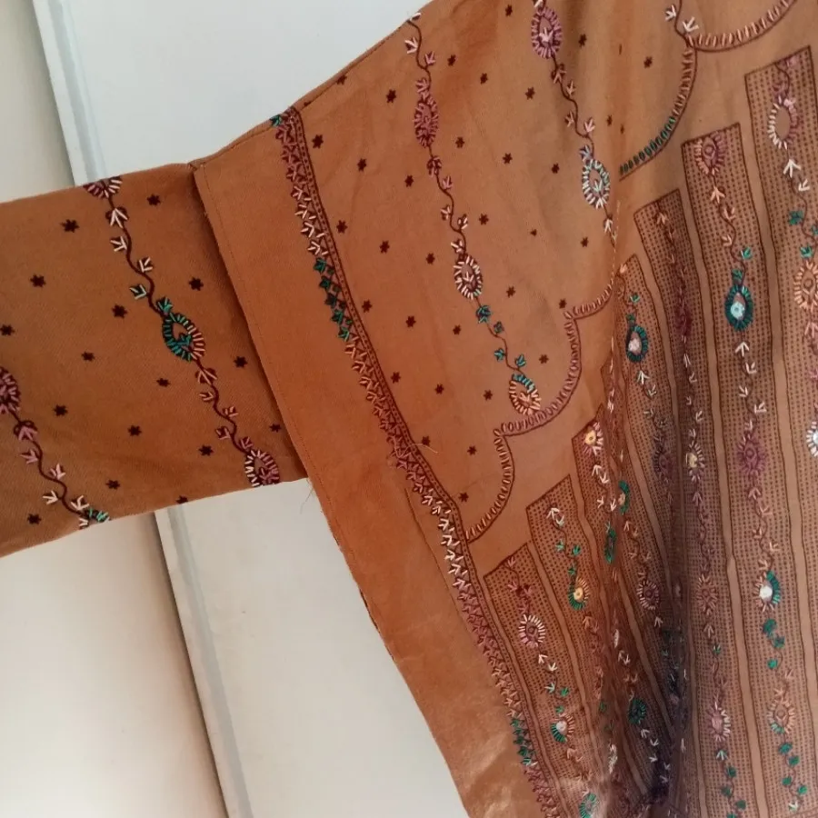 پانچو گلدوزی کار دست