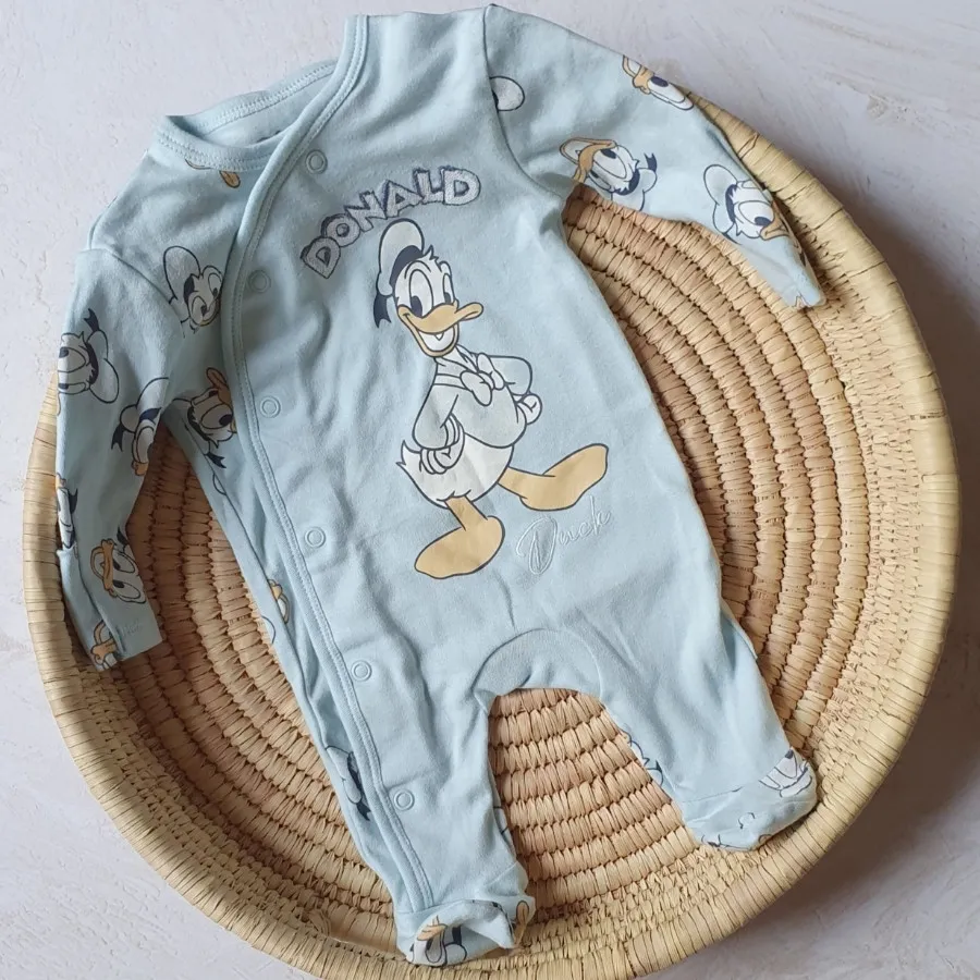 سرهمی جورابدار نوزادی