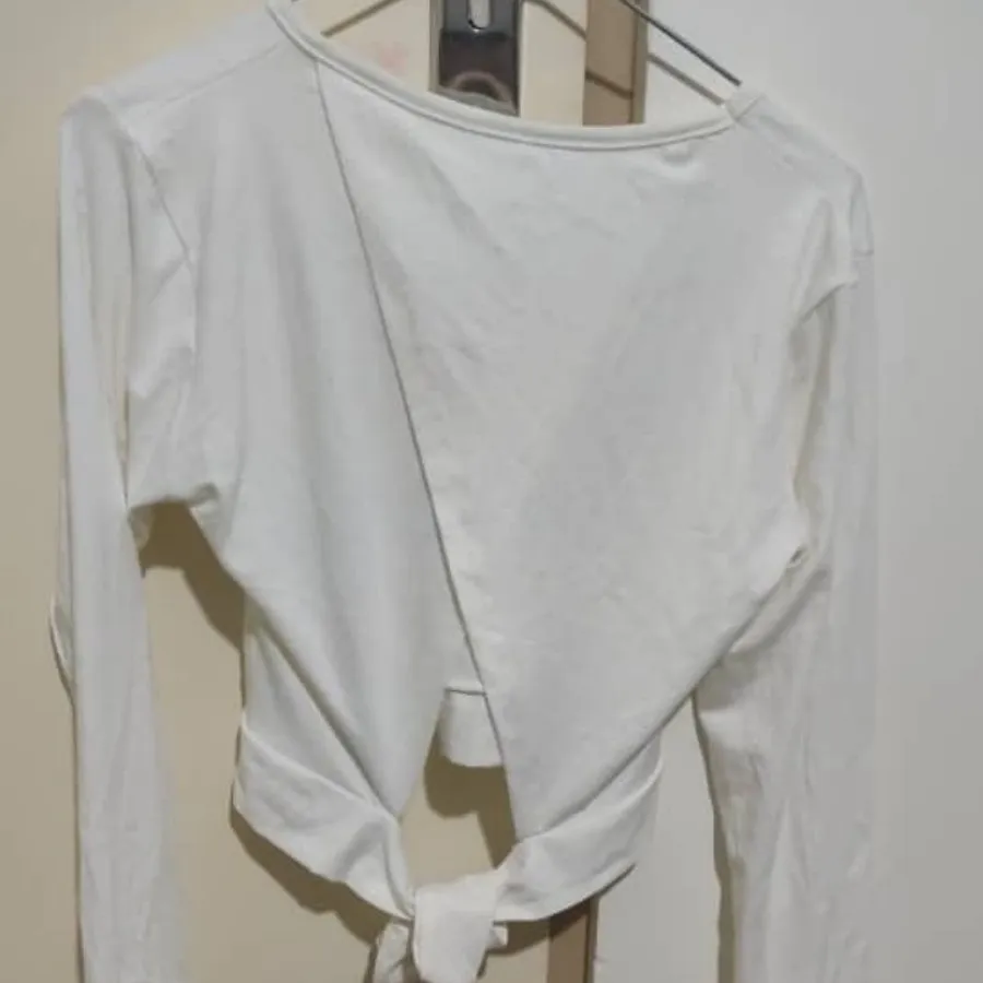 نیم تنه آستین دار