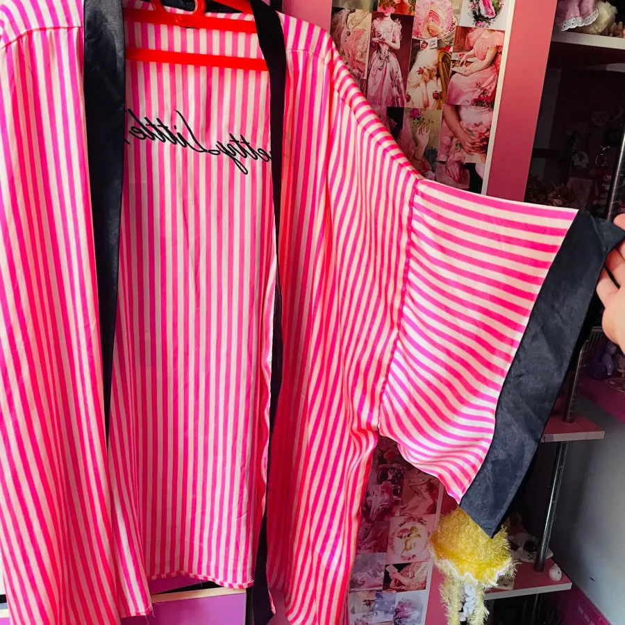 روبدوشامبر ساتن امریکایی