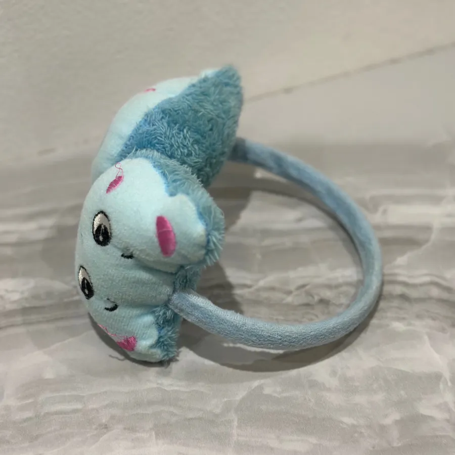 گوش‌گیر زمستانی عروسکی