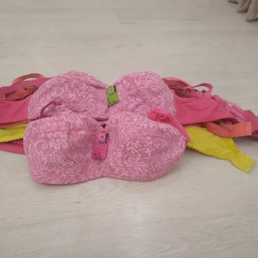 لباس زیرزنانه