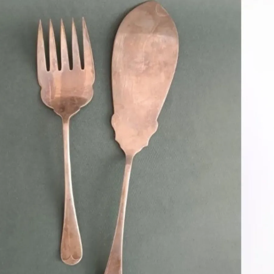 کارد و کفگیر و چنگال ماهی