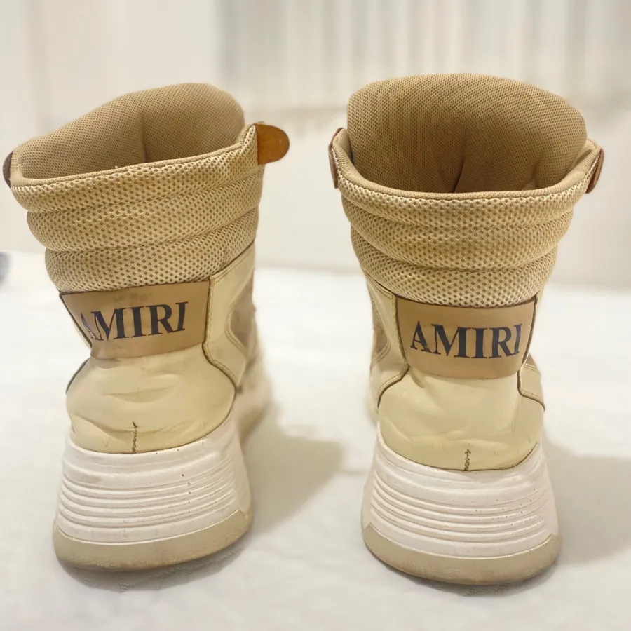 کتونی ساق دار و لژ دار