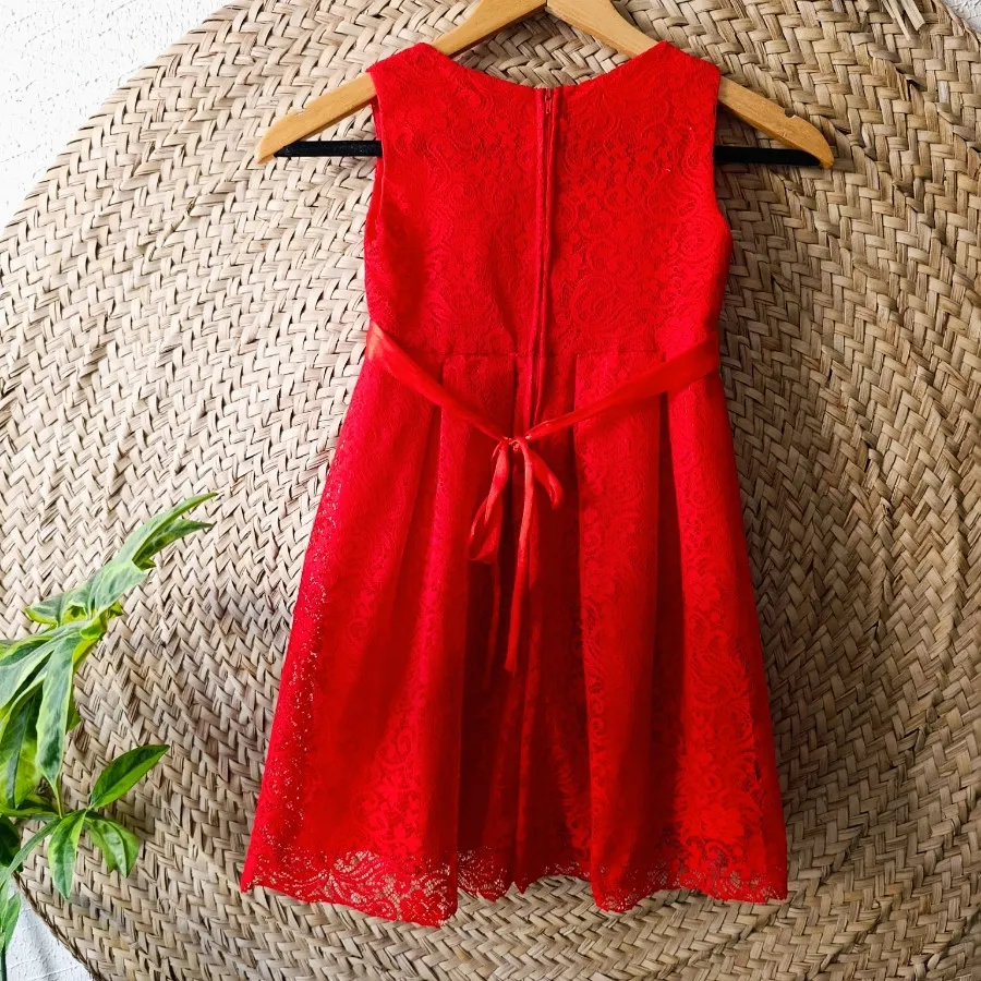 پیراهن دخترانه