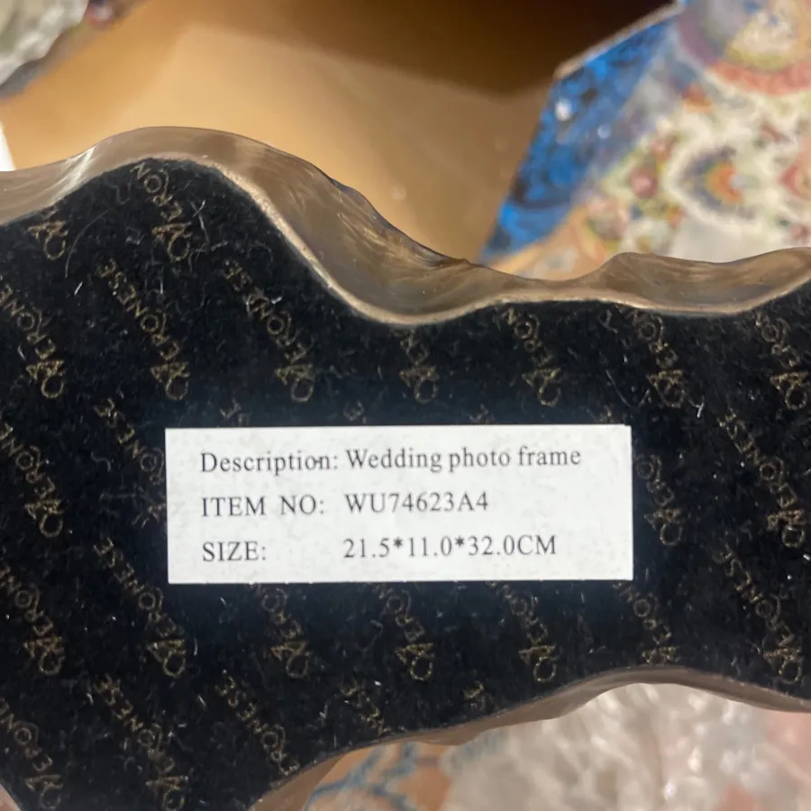 مجسمه قاب عکس