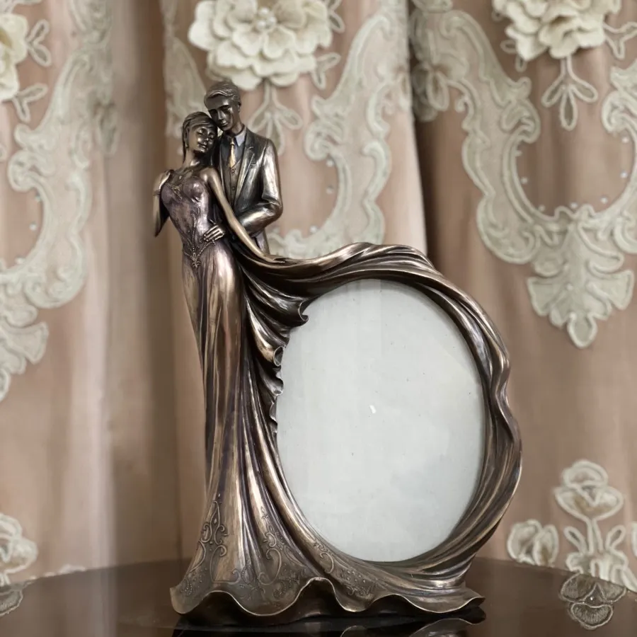 مجسمه قاب عکس