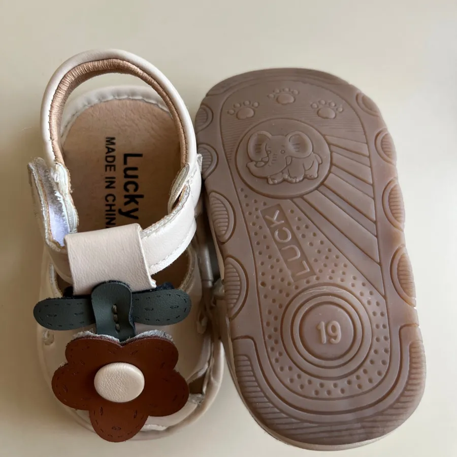 کفش دخترانه lucky