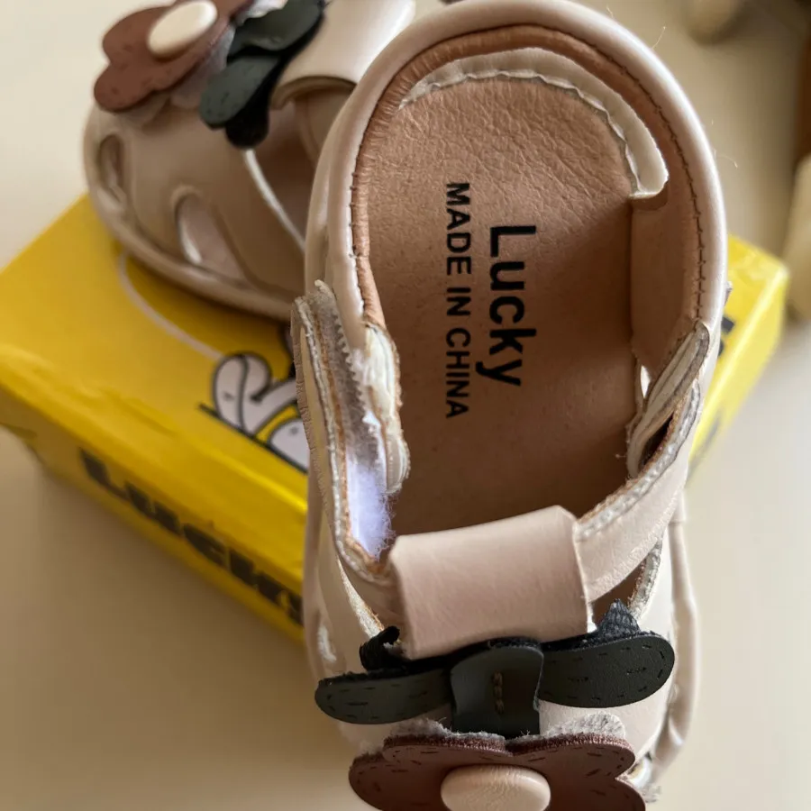 کفش دخترانه lucky