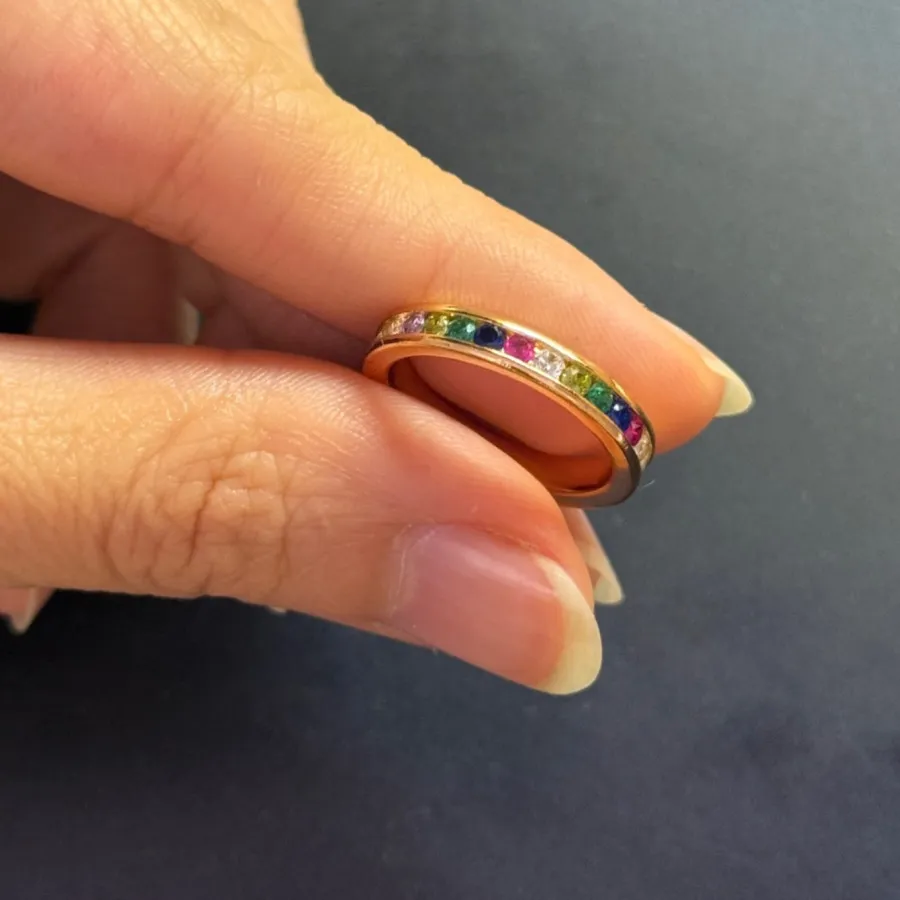 انگشتر هفت رنگ