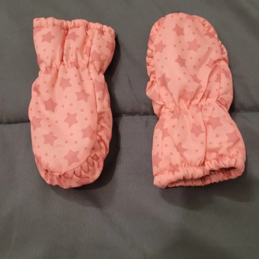 دستکش نوزادی